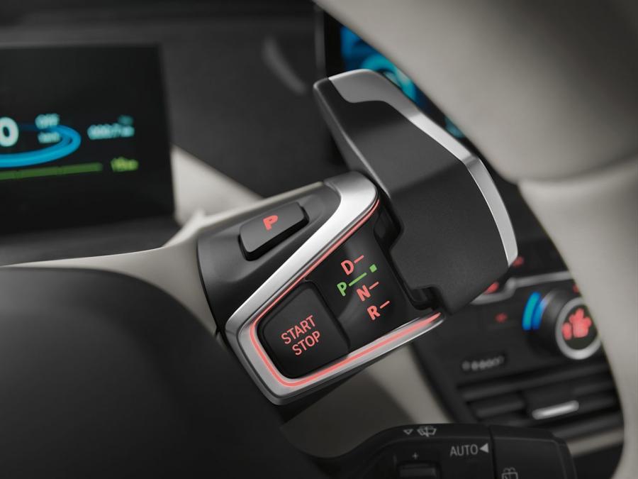  BMW i3 2014 года  (фото 132 из 240)